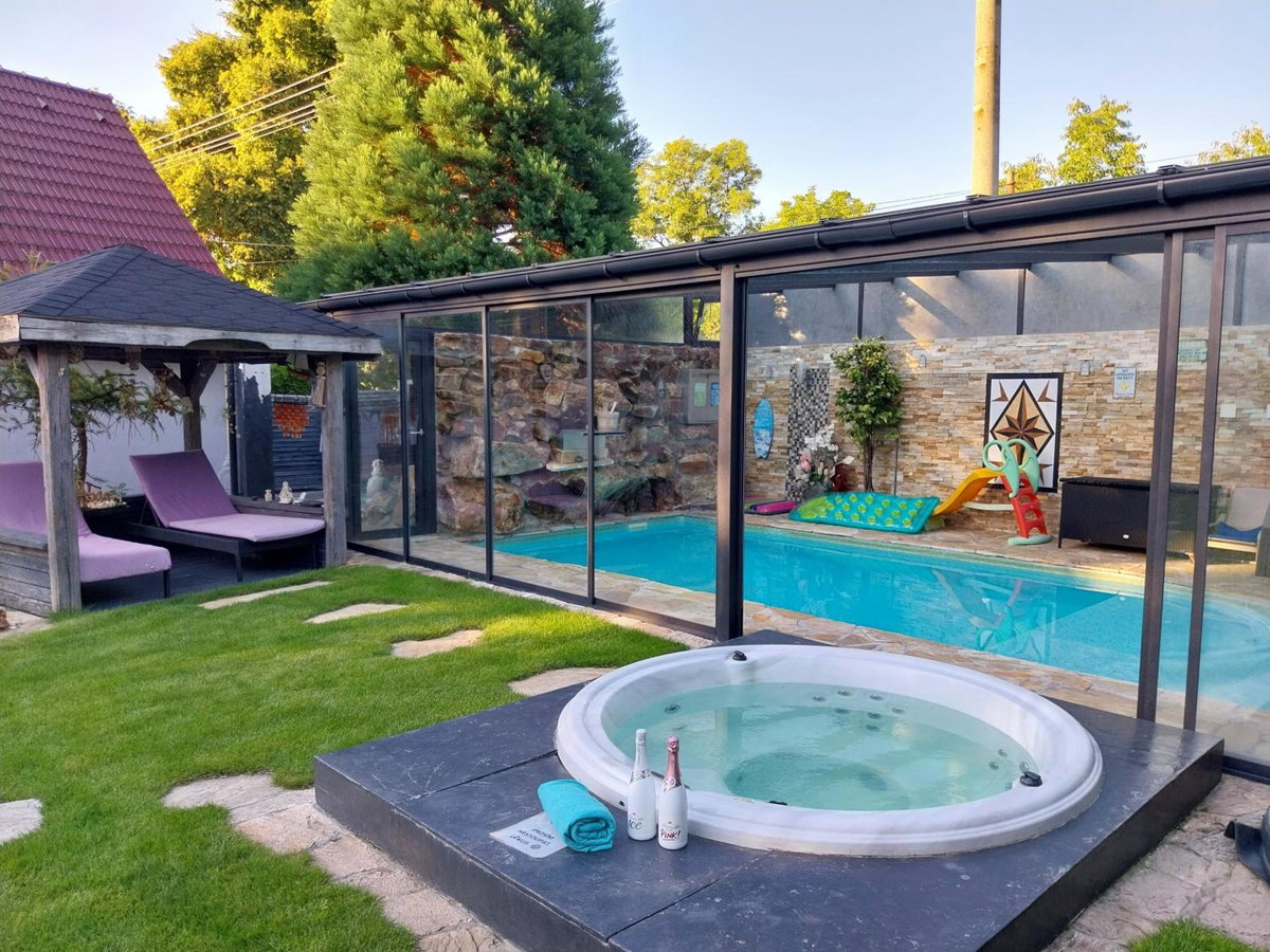 Hotel · Aspen, Kamenný Újezd