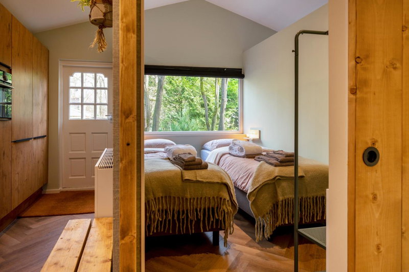 zen-Bungalow NO 3 met sauna en hottub, Rheezerveen, The Netherlands