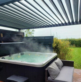 Jacuzzi huisje De Berenshoeve, Emmen, The Netherlands