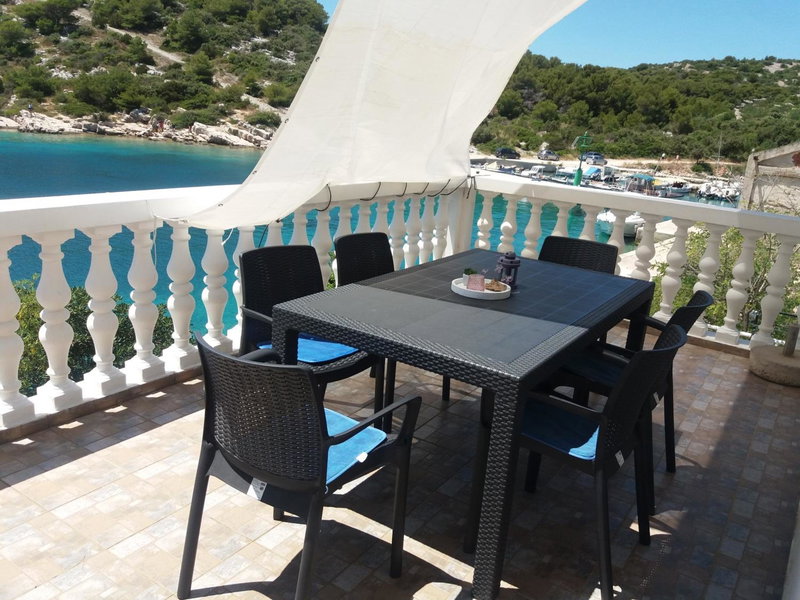 Apartments Uvala Murtar, Jezera, Croatia