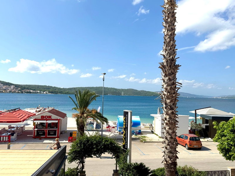 Villa Okruk-10 meters away from the beach, Trogir, Croatia