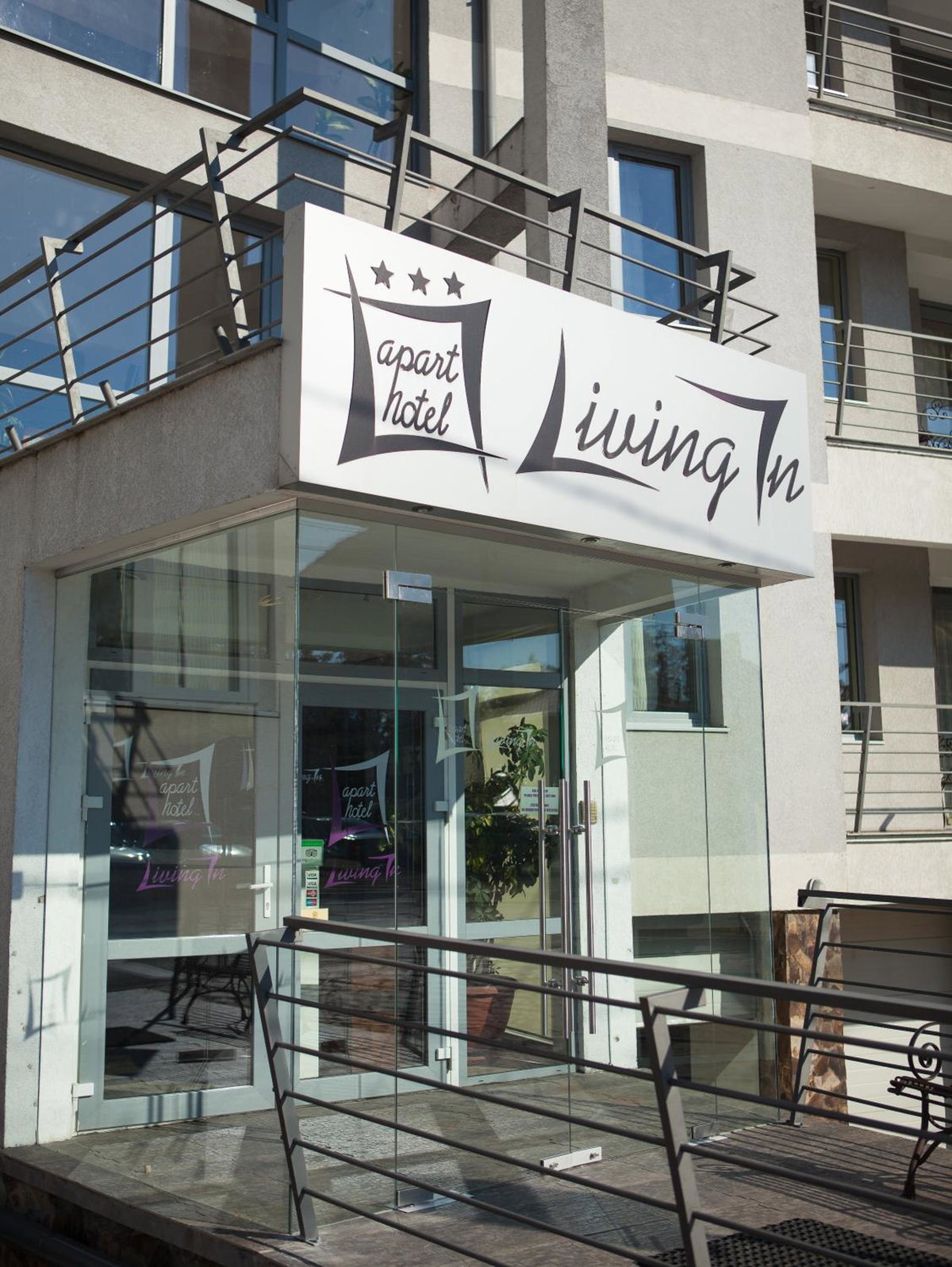 Hotel · Living In Aparthotel, Oradea