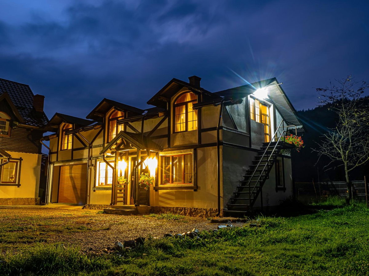 Casa Delia, Romania