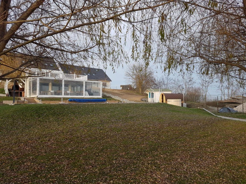 Pike Inn Bucătărie Autentică & Cazare cu Farmec, Dunavăţu de Sus, Romania