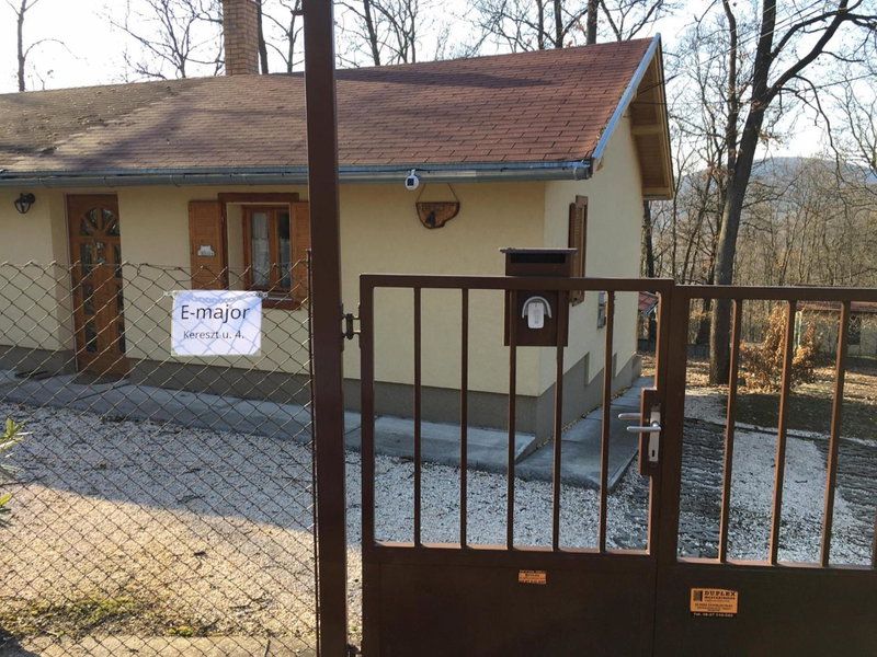 E-major, Verőce, Hungary