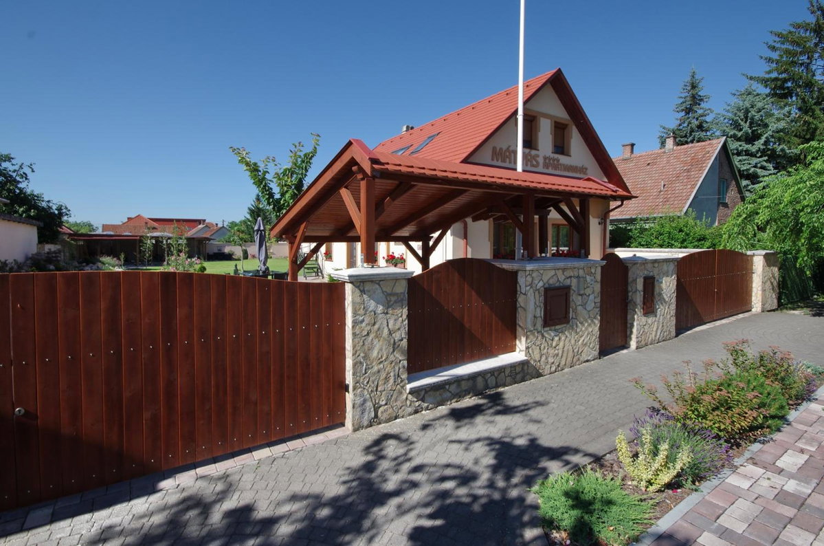 Mátyás Apartmanház, Ungarn