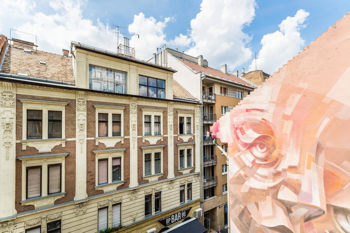 BpR Art of Rainbow Apartments, Hungary