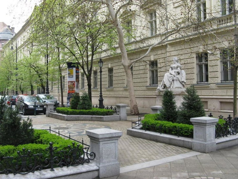 Romantic Hideaway Centertown, Budapest, Hungary