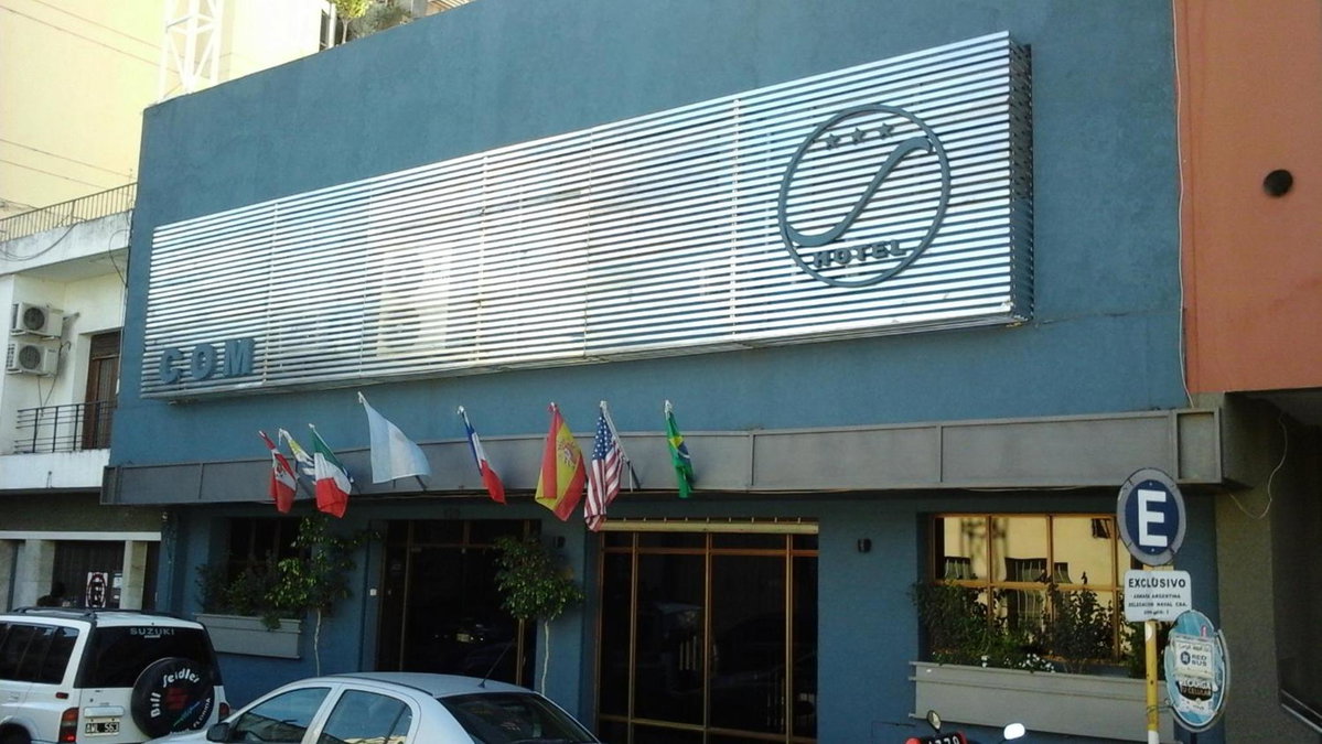 Santiago Hotel, Argentina