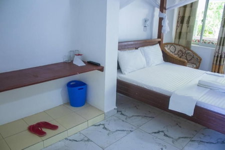 Manyatta Hotels and Apartments, Diani Beach, Kenya