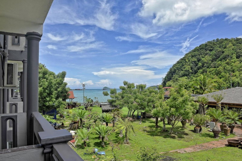 Penarak Bamboo Beach Motel, Kuah, Malaysia