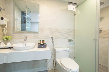 Bridge Lakeside Room For Rent Hanoi, Hanoi, Vietnam