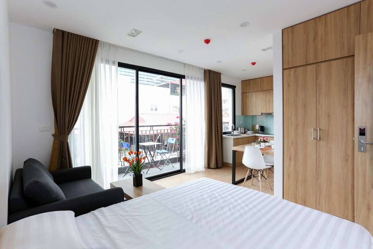 Hotel · Quiet Hoang Quoc Viet Hotel & apartment, Hanoi