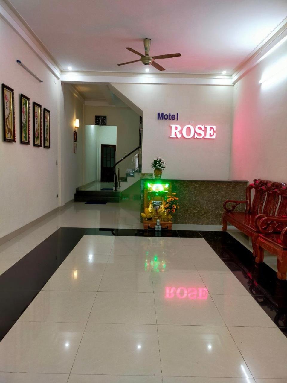 Hotel · Rose, Hue