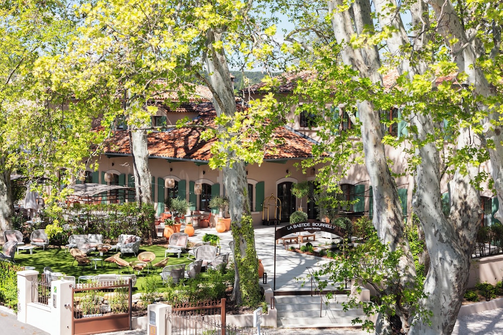 Hôtel et Restaurant La Bastide Bourrelly – Mathias Dandine, France