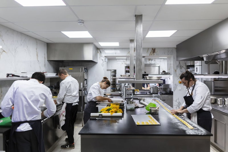 Hôtel et Restaurant La Bastide Bourrelly – Mathias Dandine, Cabries, France