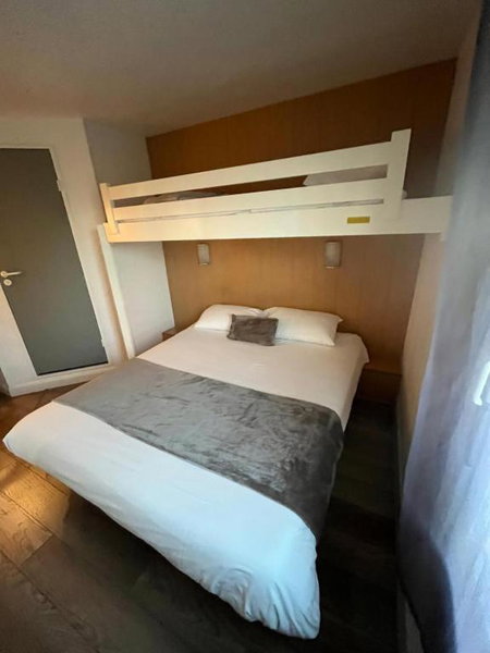 Brit Hotel Essentiel Pau Lescar, Lescar, France