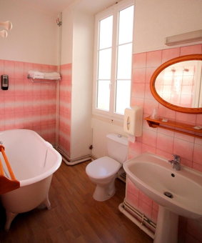 Fasthotel Pau-Centre HOTEL ADOUR, Pau, France
