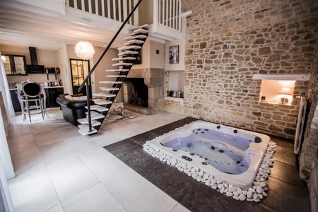 Au domaine des anges Gites avec Jacuzzi privatif dans la chambre, Bain-de-Bretagne, France