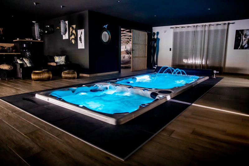 Au domaine des anges Gites avec Jacuzzi privatif dans la chambre, Bain-de-Bretagne, France