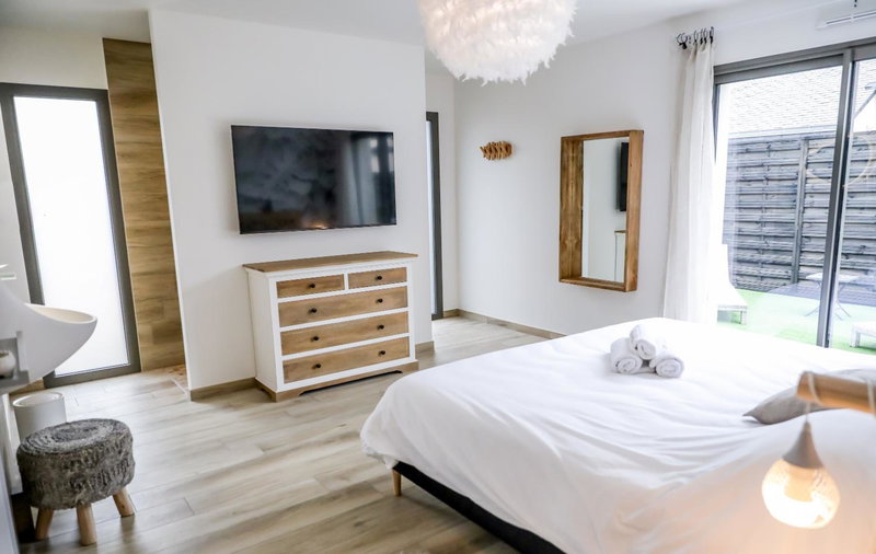Au domaine des anges Gites avec Jacuzzi privatif dans la chambre, Bain-de-Bretagne, France