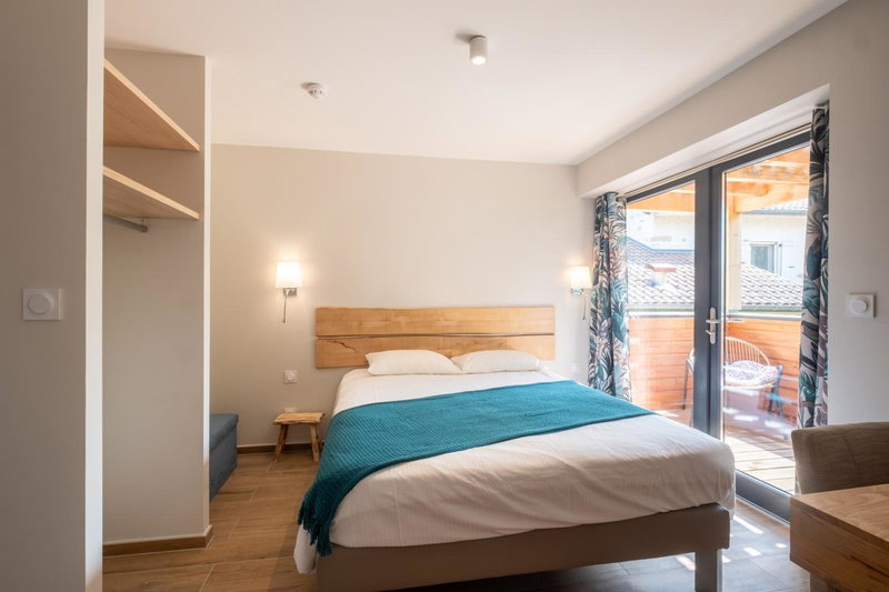 Logis Hôtel Les Vieilles Granges, Granges-Les-Beaumont, France