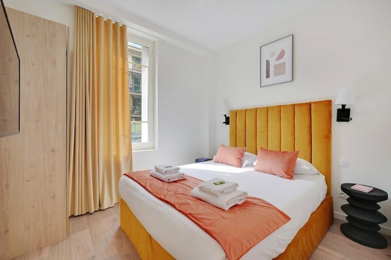 La Lumière de Paris, Levallois-Perret, France
