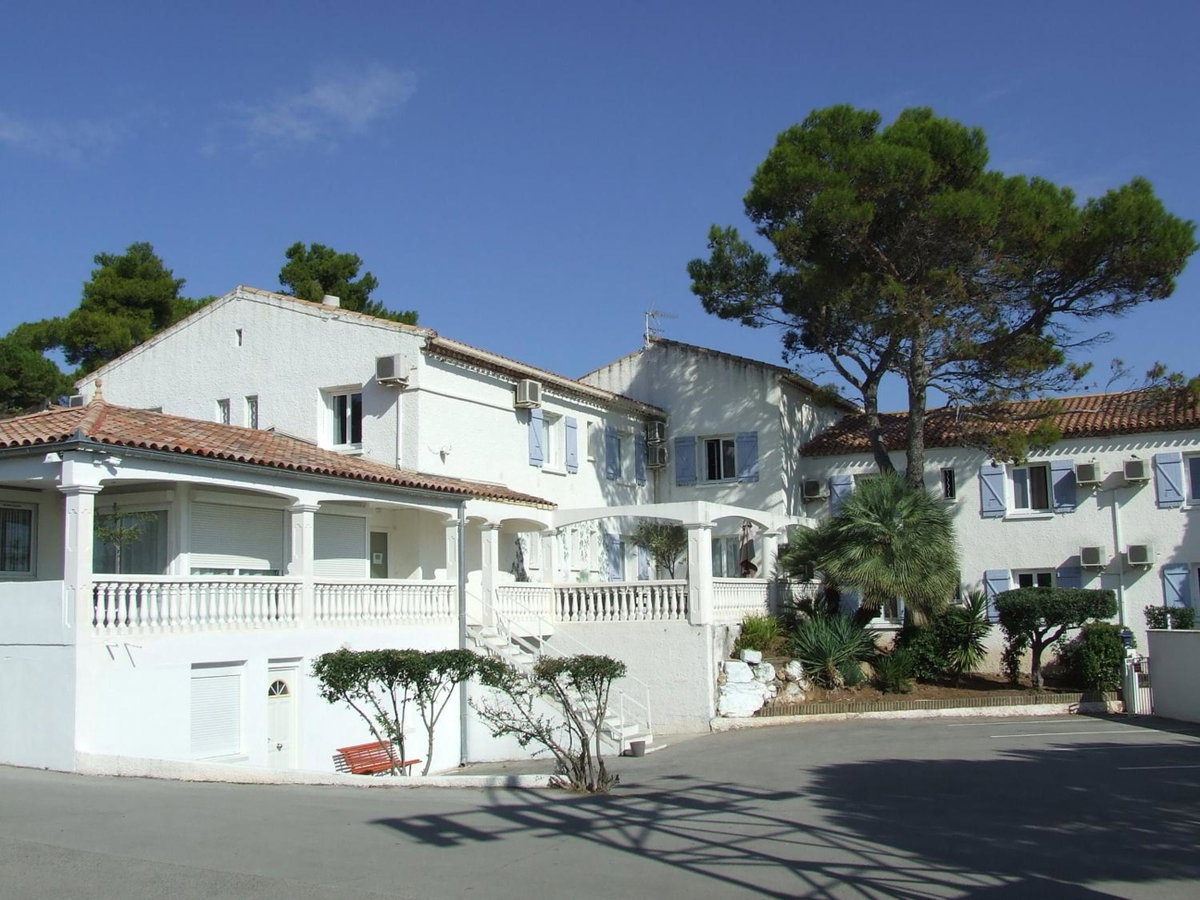 Hotel · Le Sarac Hôtel, Clermont-lʼHérault