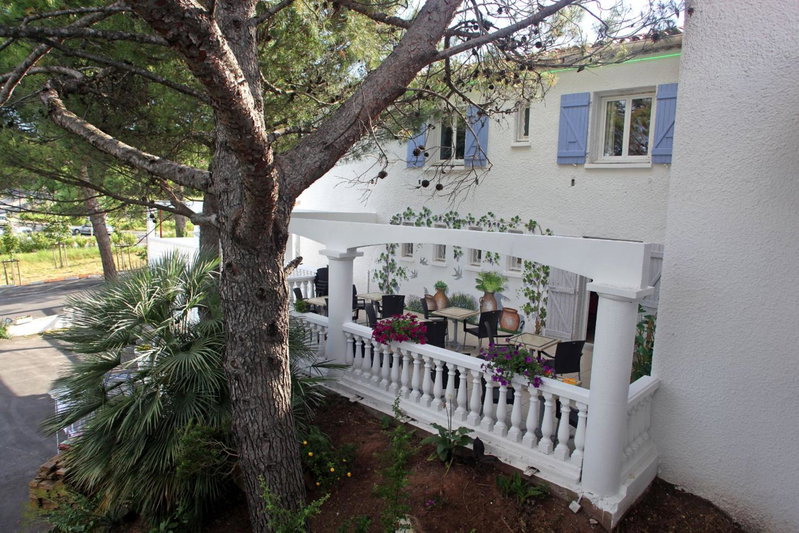 Le Sarac Hôtel, Clermont-lʼHérault, France