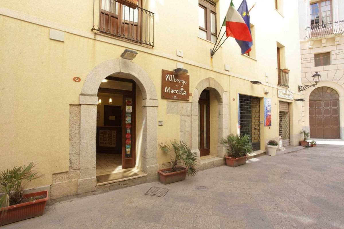 Albergo Maccotta, Italy