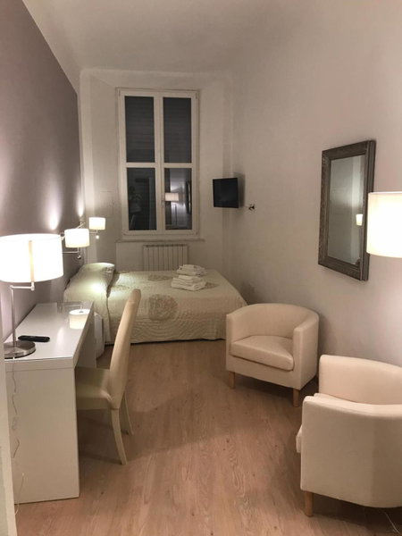 B&B Sallustio Rooms, Siena, Italy