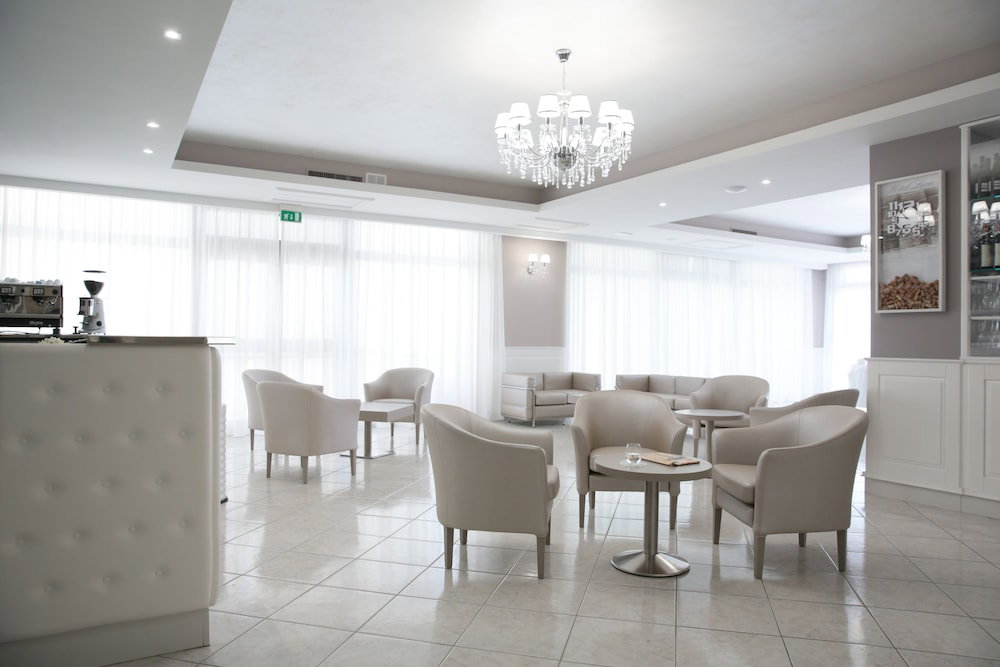 Hotel Leon, Italy