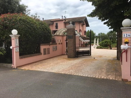 Villa ai Tigli Venice Airport Rooms Keyless&Self Check in, Mestre, Italy