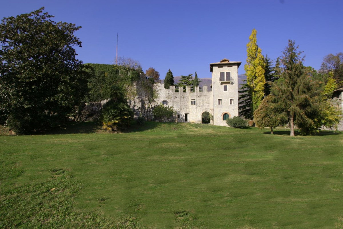 Castrum di Serravalle, Italy