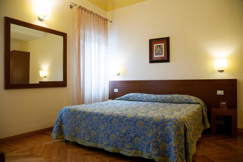Residenza dei Capitani - Piazza del Popolo, Ascoli Piceno, Italy