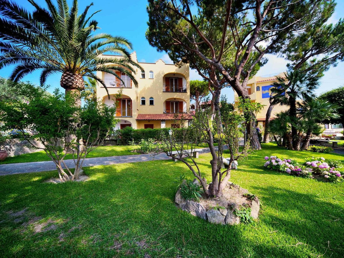 Hotel · Hotel San Lorenzo Thermal Spa, Lacco Ameno