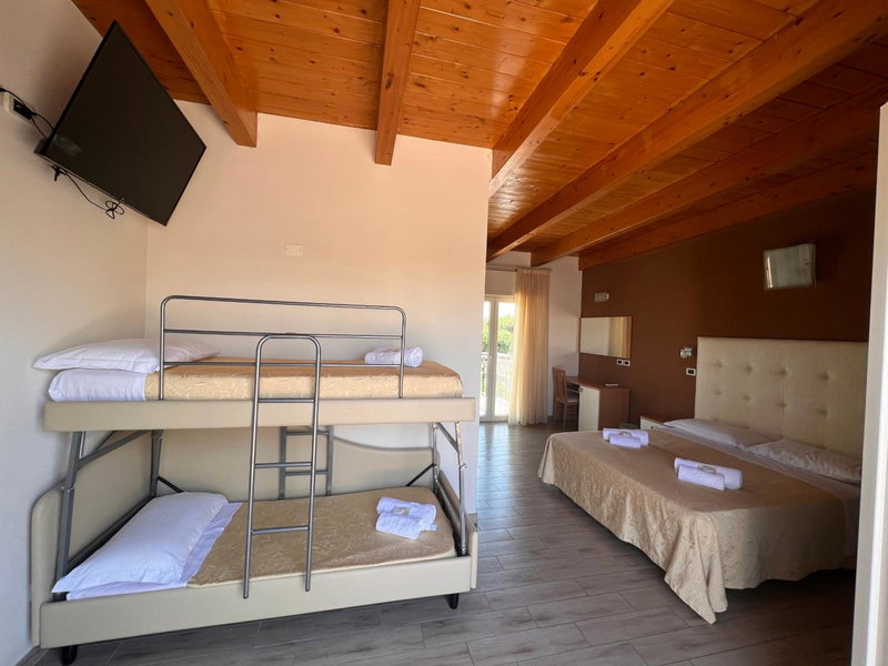 Hotel Favorita Easy Stay B&B, Cesenatico, Italy