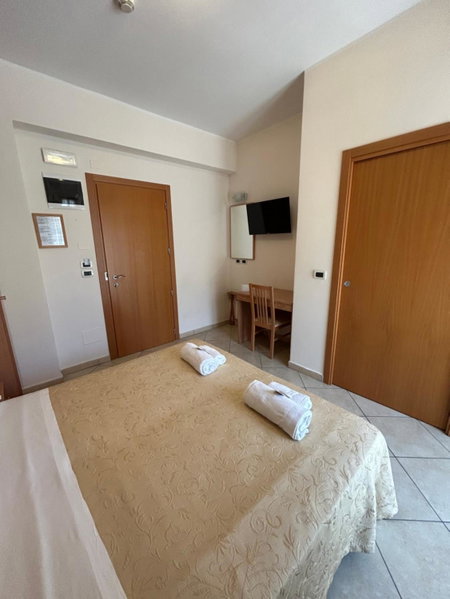 Hotel Favorita Easy Stay B&B, Cesenatico, Italy