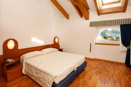 Aparthotel Englovacanze, Riva del Garda, Italy