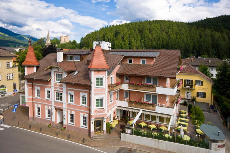 Hotel Blitzburg, Brunico, Italy