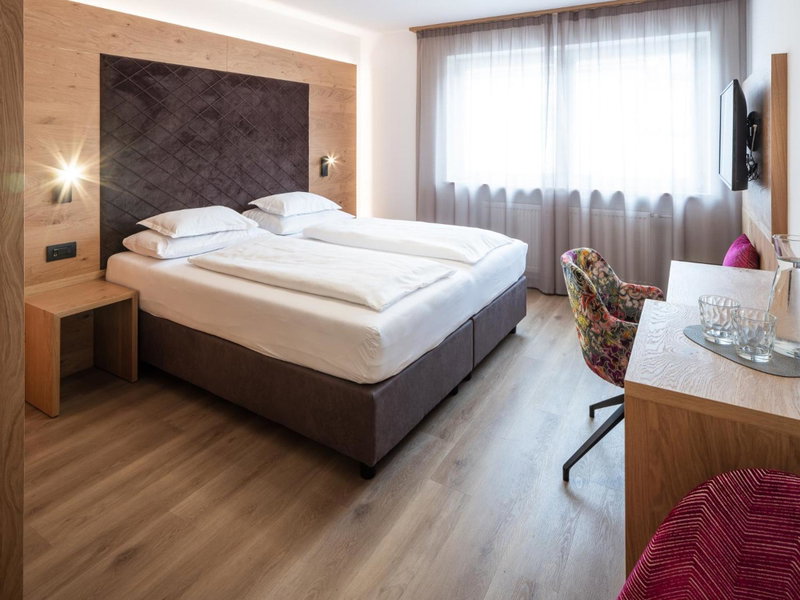 Hotel Blitzburg, Brunico, Italy