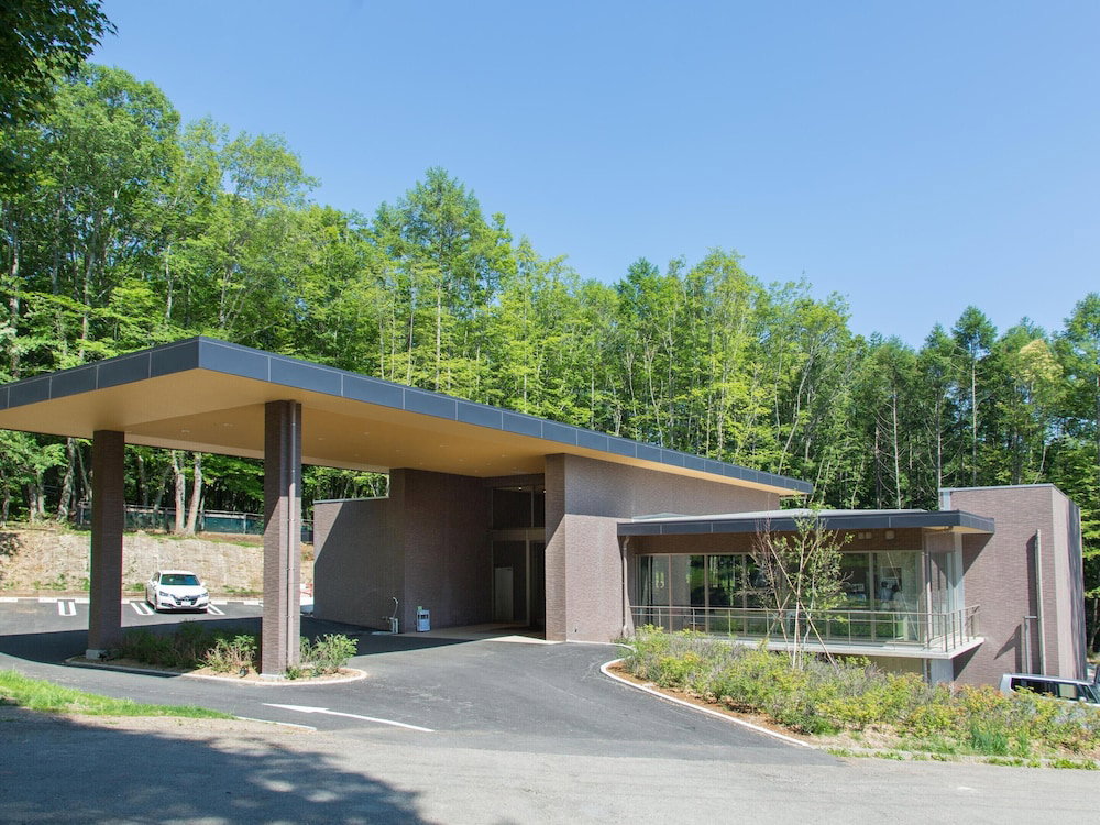 Yatsugatake Wan Wan Paradise Cottage, Japan