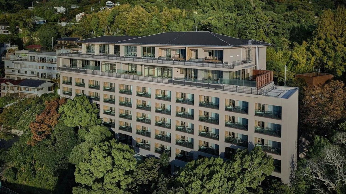 Atami Izusan Karaku, Japan