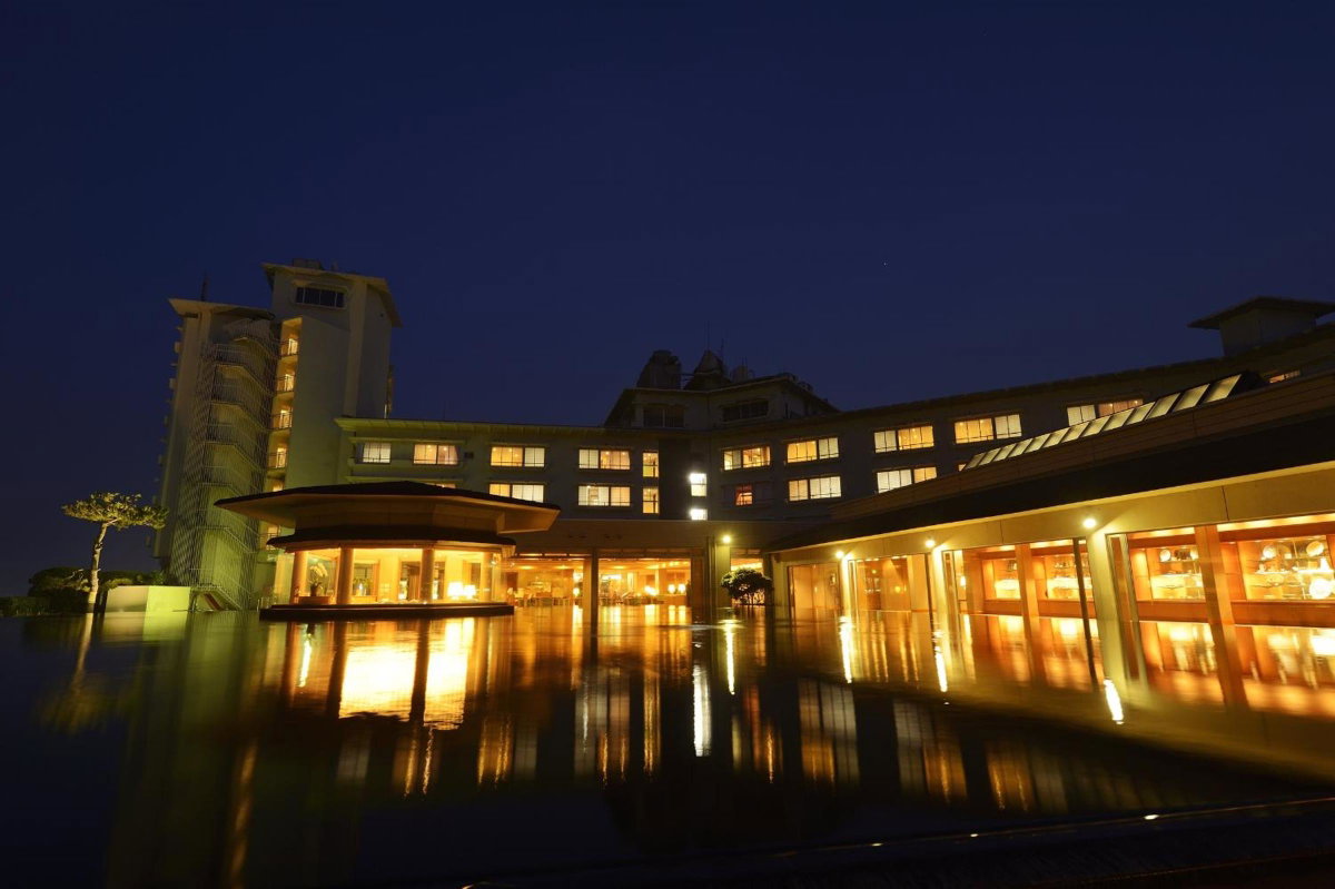 Kaike Grand Hotel Tensui, Japan