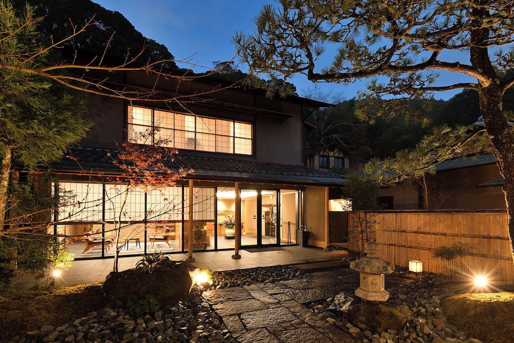 oninosumika, Japan