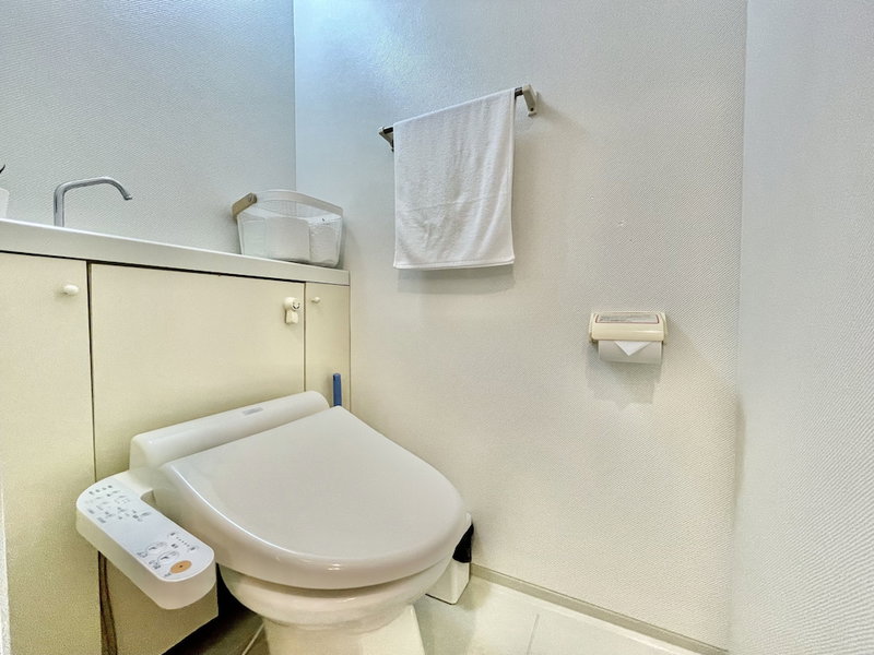 Hotel Tenshi-Kan Kumoji, Naha, Japan