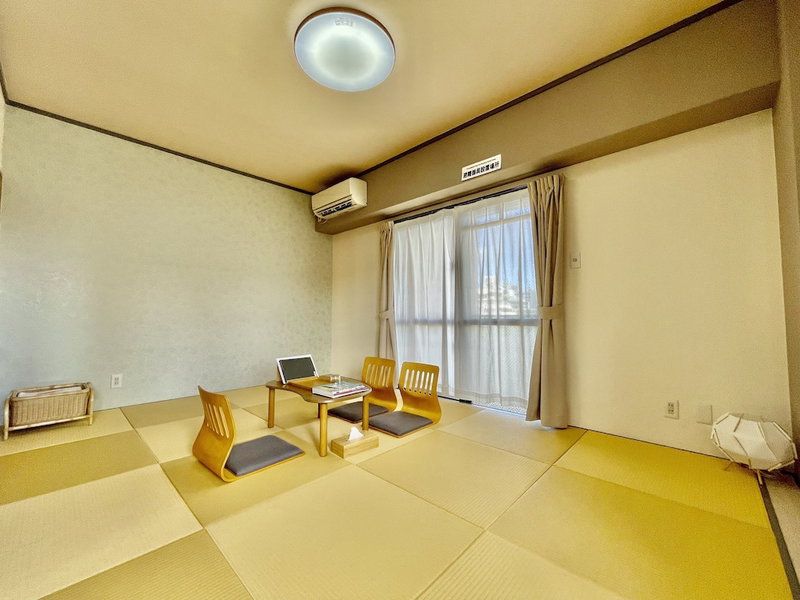 Hotel Tenshi-Kan Kumoji, Naha, Japan