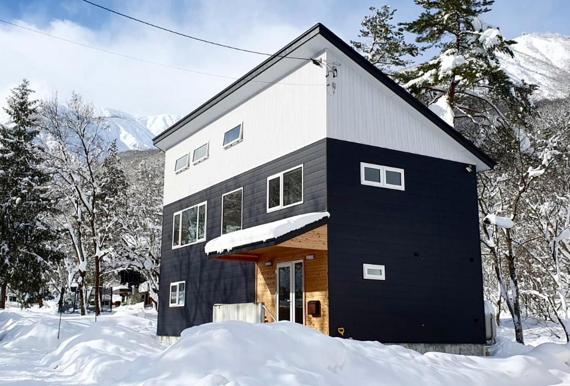 Hakuba Views, Japan