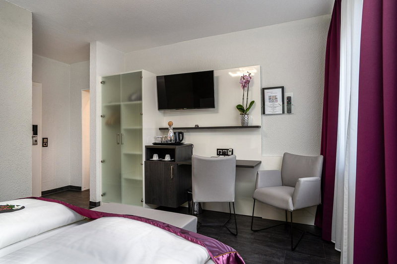 Hotel Stadt Heidelberg, Darmstadt, Germany