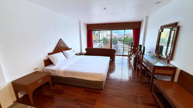 Highfive Hotel Pattaya, Pattaya Central, Thailand